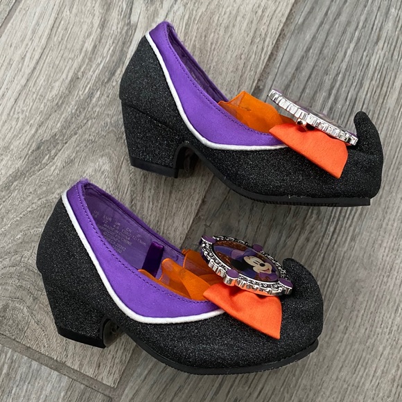 Minnie Mouse Witch Costume Heels- Disney Shoes - Picture 2 of 9